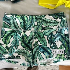 Fleo green leaf short